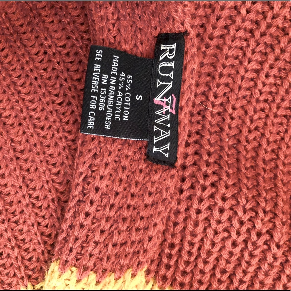 Twist Back Color Block Sweater - Picture 3 of 3